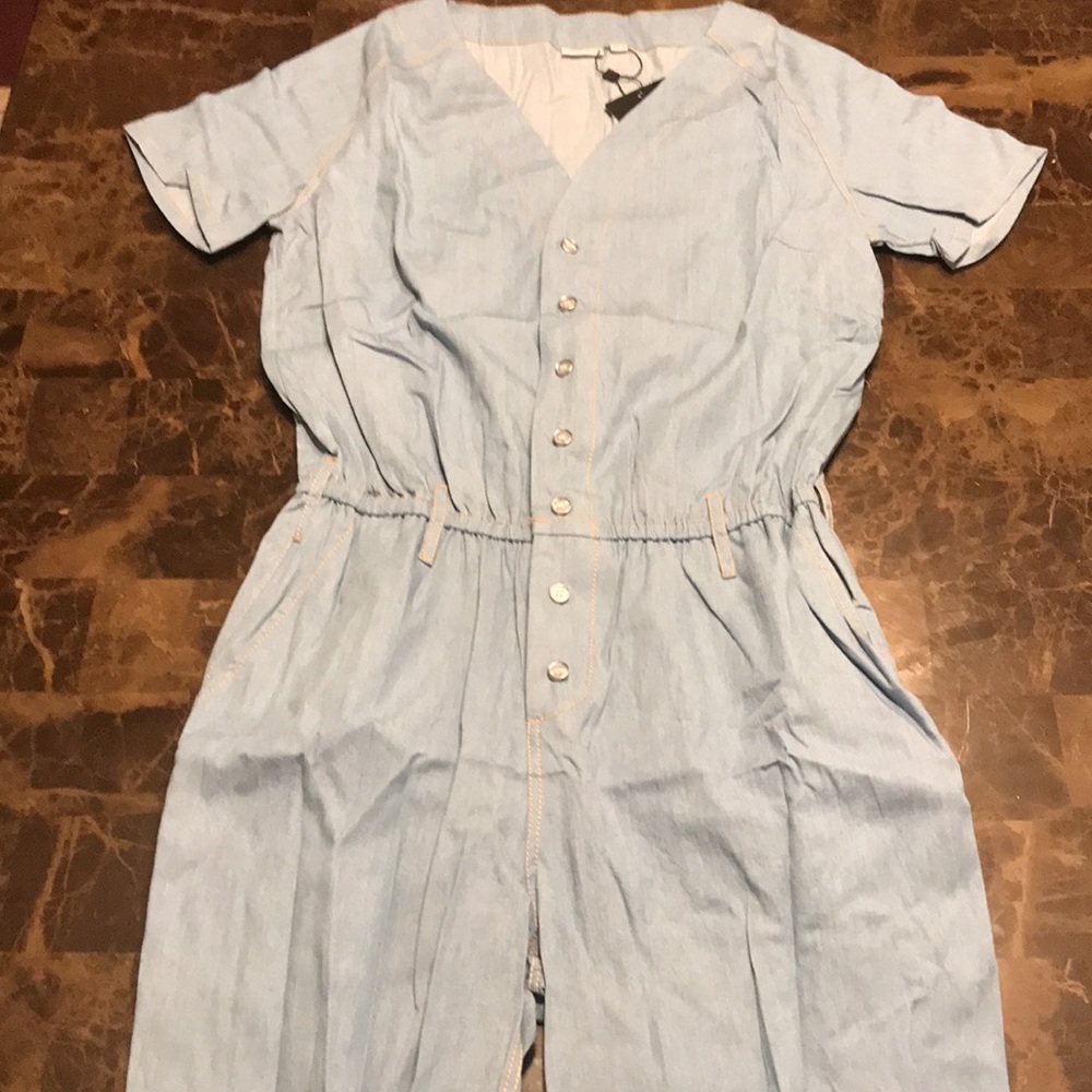 🎉Light Denim Roper Jumpsuit with Button Down Front and Tie Waist! - Picture 5 of 7